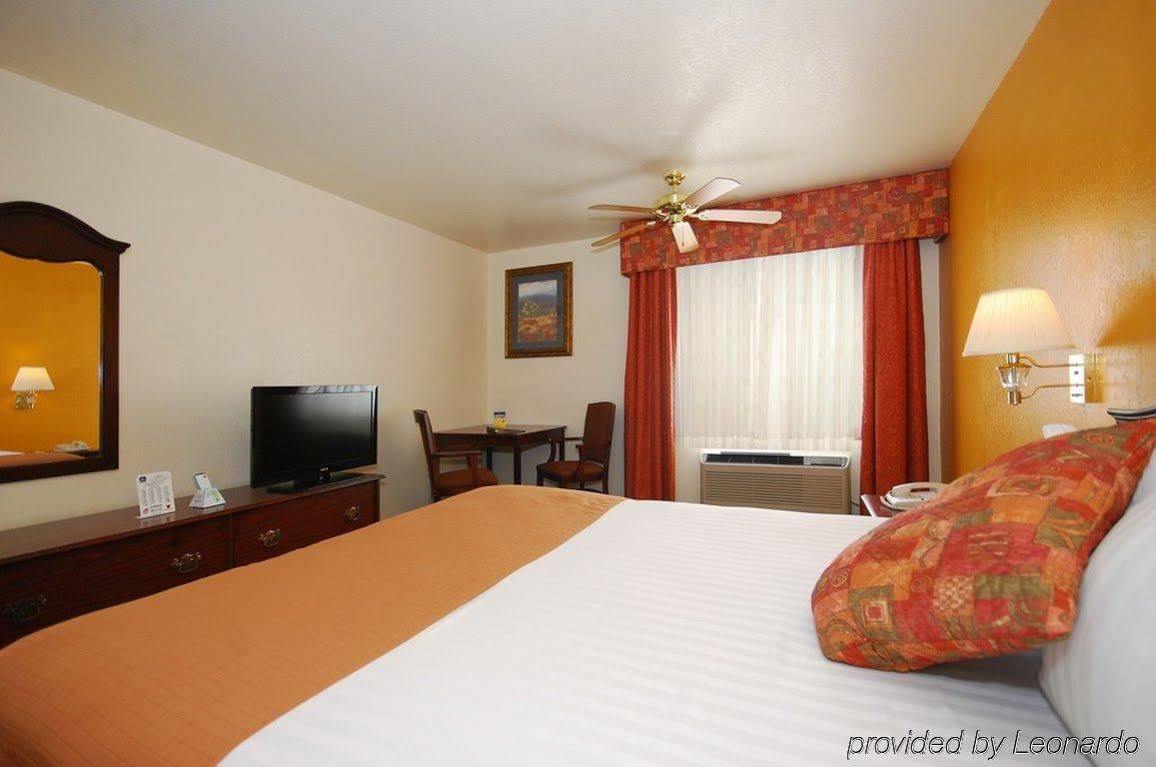 Best Western Santa Fe Амарило Екстериор снимка