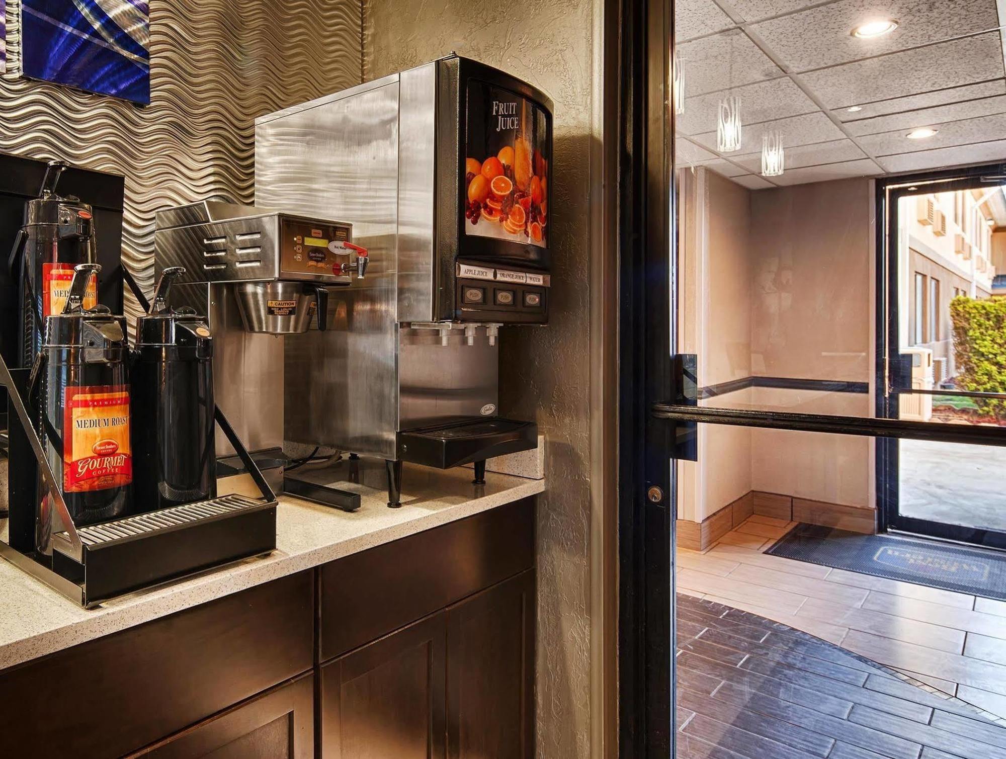 Best Western Santa Fe Амарило Екстериор снимка